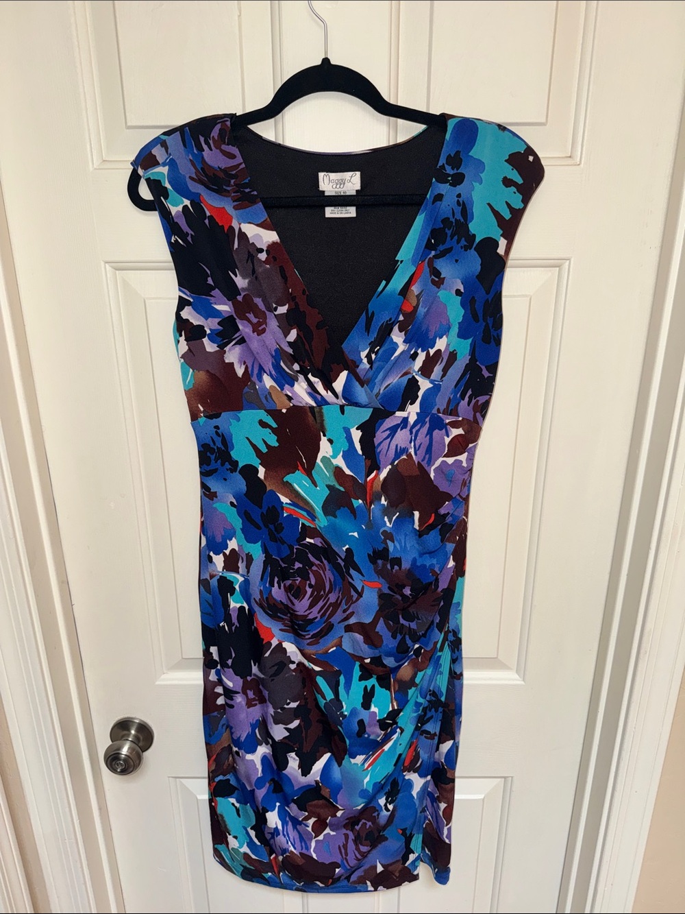Maggy London Blue & Purple Floral V-Neck Sheath Dress
